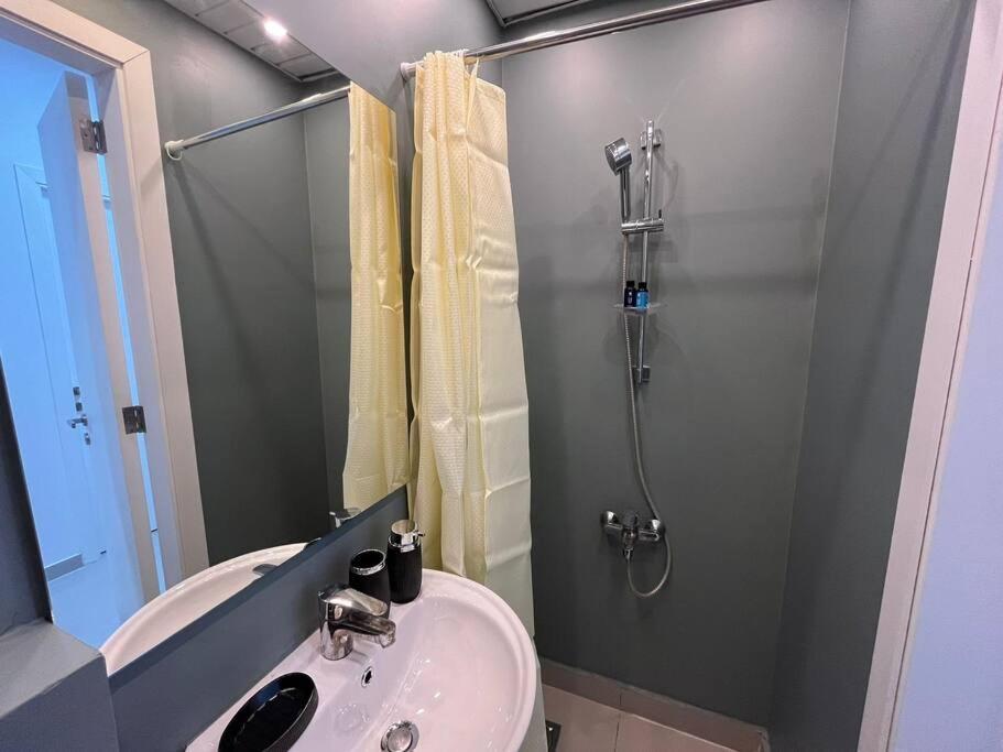 Bird Nest 2-br In Ashrafieh Beirut